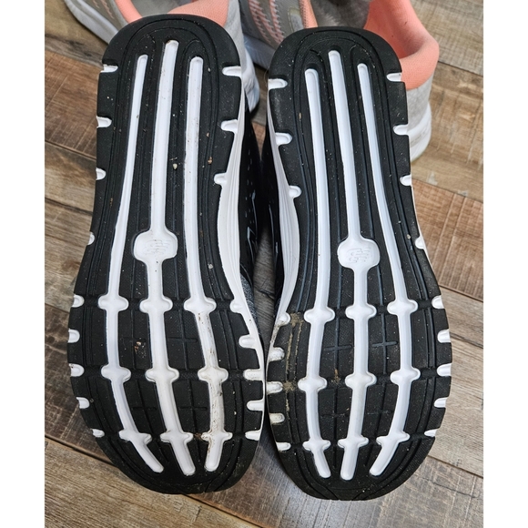 New Balance Sneakers - Picture 6 of 6